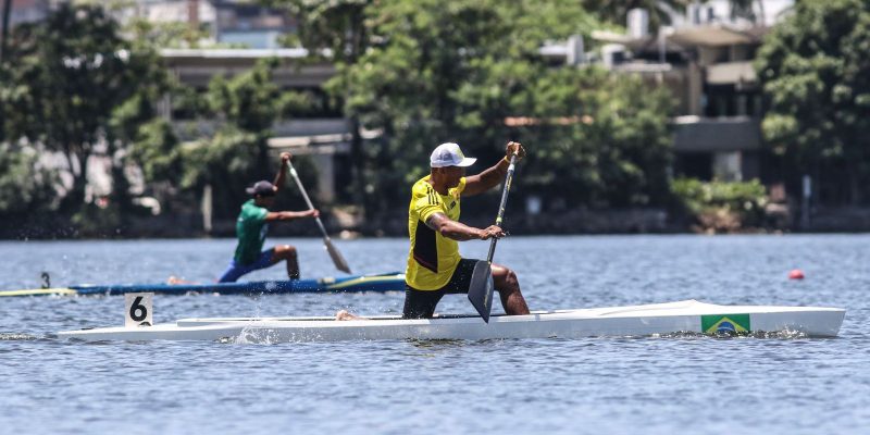 Isaquias Querioz vive dia especial na Copa Brasil de Canoagem