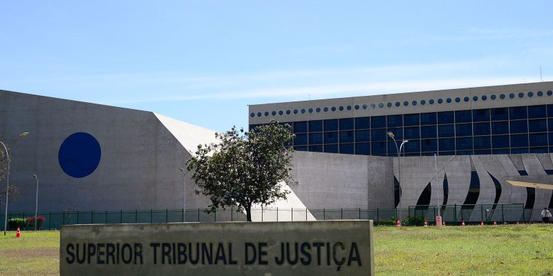 STJ mantém afastamento do governador de Alagoas