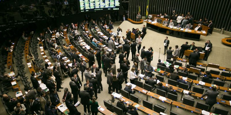 Emendas de bancada e comissões ao Orçamento ultrapassam R$ 234 bilhões