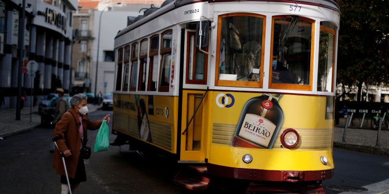 Portugal facilita visto para estrangeiros que buscam emprego no país