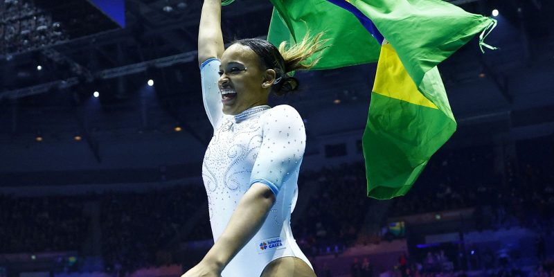 Rebeca Andrade conquista o ouro no individual geral