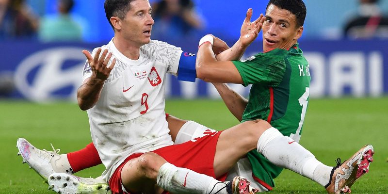 Em jogo marcado pelo excesso de cautela, México e Polônia empatam