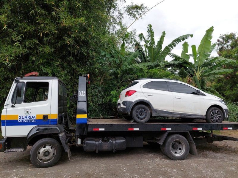 Guarda Municipal de Volta Redonda recupera carro roubado na cidade do Rio