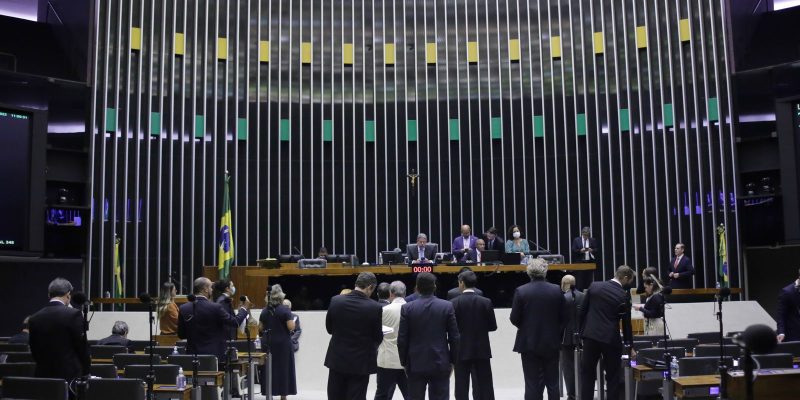 Câmara aprova proposta que regulamenta atividade de lobby no país