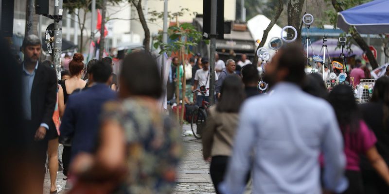 Covid-19: Brasil registra 3.883 casos e 65 mortes em 24 horas