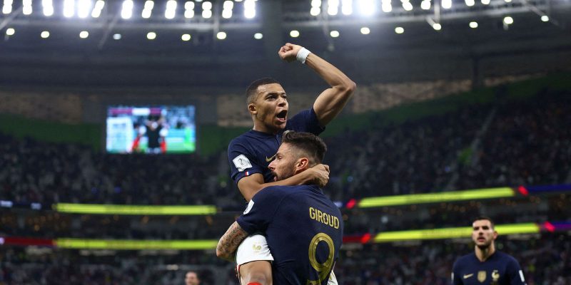 Com cara de final antecipada, Inglaterra e França jogam pelas quartas