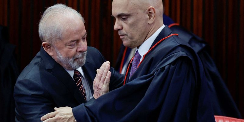 Lula e Alckmin são diplomados no TSE