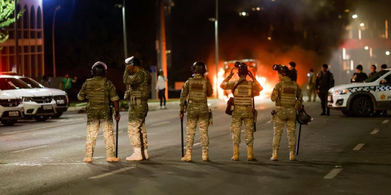 Operação cumpre mandados contra suspeitos de atos de vandalismo no DF