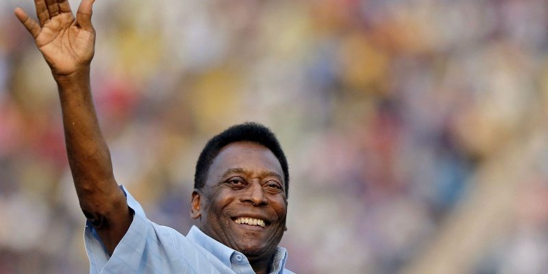 Políticos fazem homenagens; Lula diz que Pelé levou nome do país longe