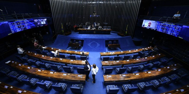 Senado aprova PL que trata de veículo residente e domiciliado em ALC