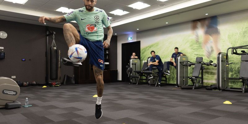 Segundo médico da seleção, Neymar ainda é dúvida para oitavas