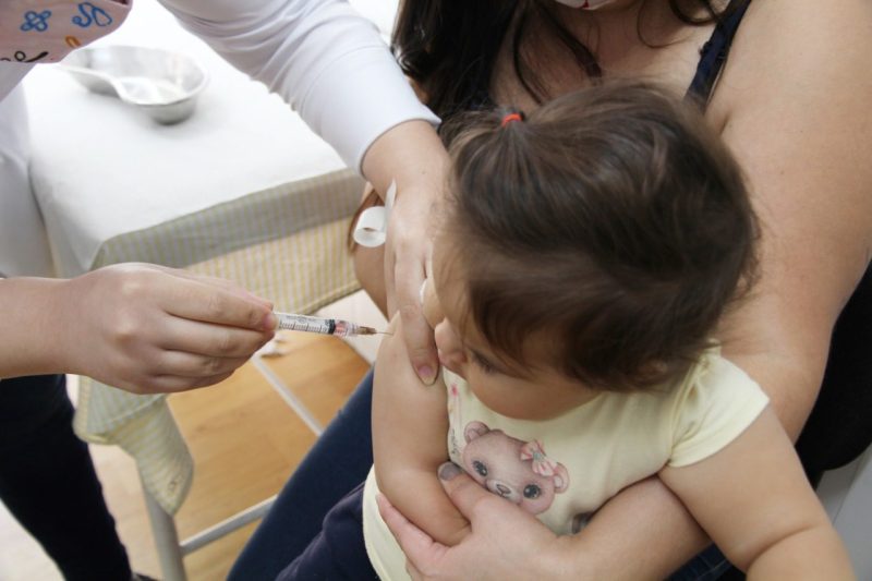 Volta Redonda inicia aplicação da segunda dose da vacina Pfizer Baby