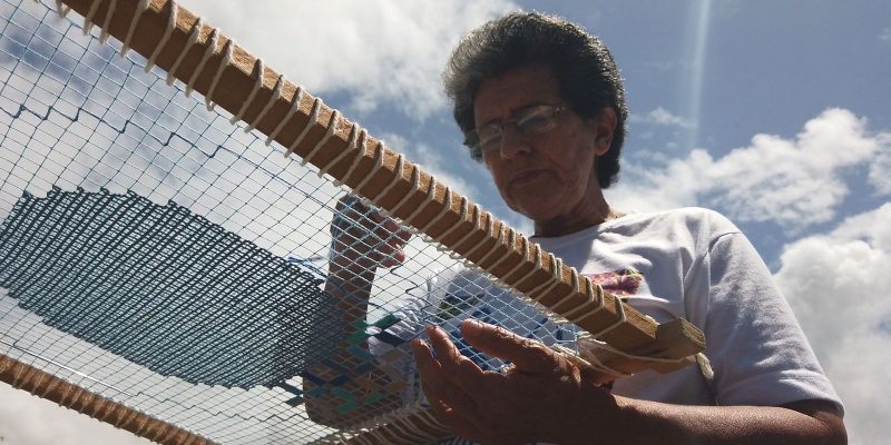 Bordado filé, nas cores de Alagoas