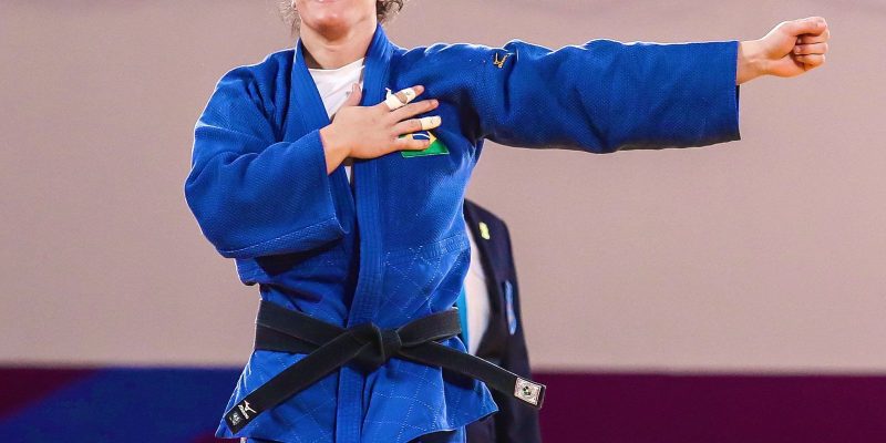 Mayra Aguiar e Rafael Macedo são bronze no World Masters de Judô