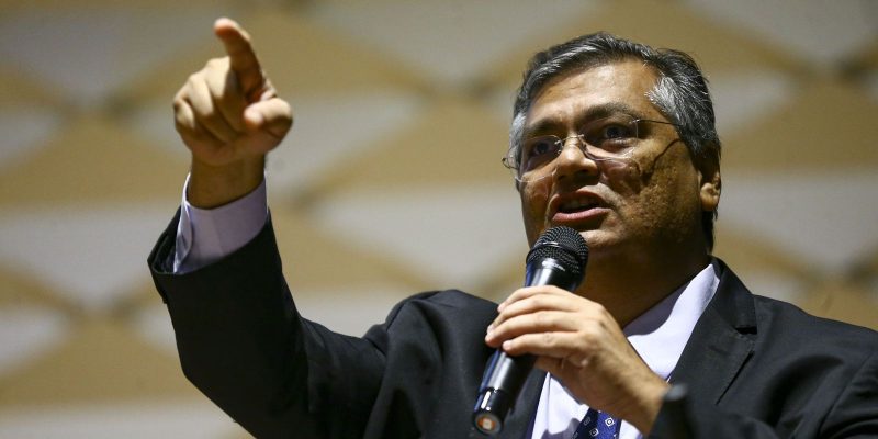 Ministro diz que Constituição roubada durante atos foi encontrada