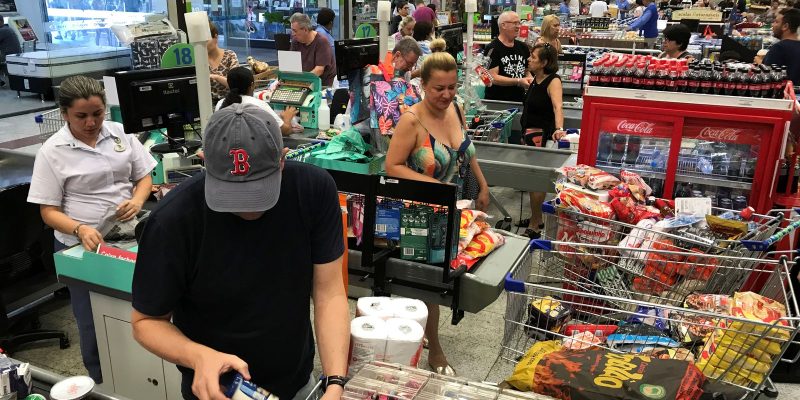 Consumo nos lares brasileiros encerra 2022 com alta de 3,89%