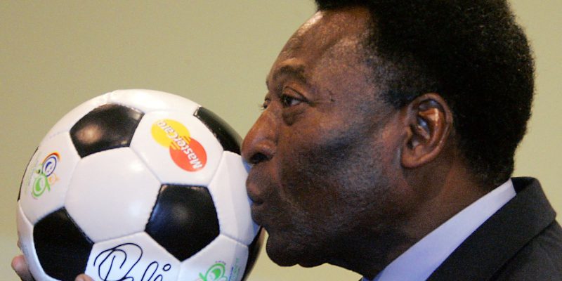 Rádio Nacional apresenta produção em homenagem ao Rei Pelé