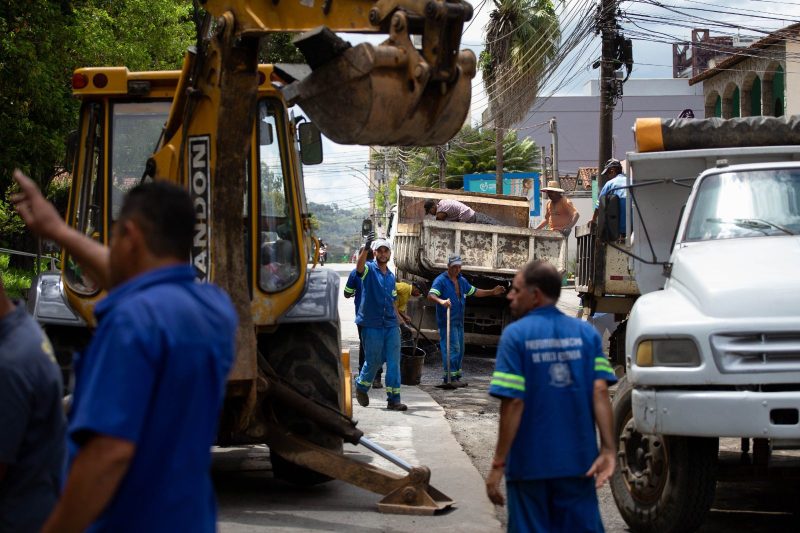 Serviços de manutenção beneficiam 17 bairros de Volta Redonda no fim de semana