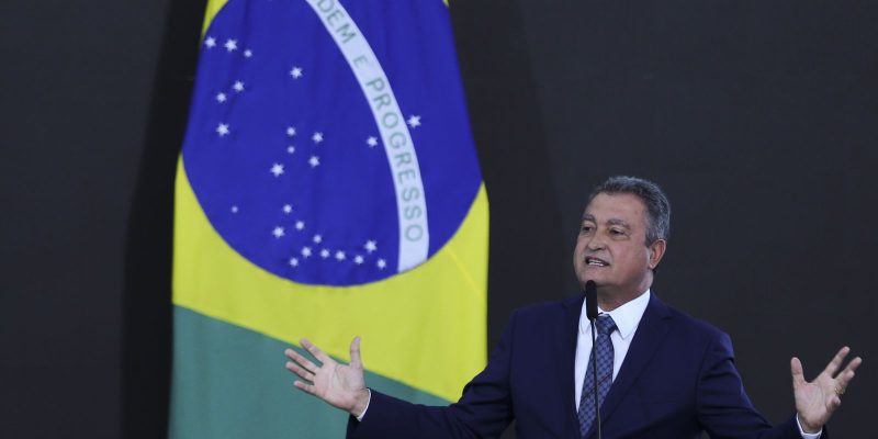 “Vai ser o ritmo da correria”, afirma Rui Costa ao assumir Casa Civil