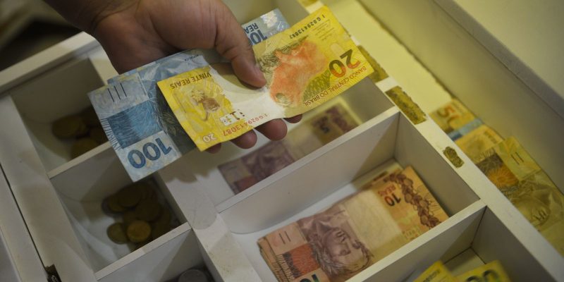 Governo retoma consignado do Bolsa Família com novas regras