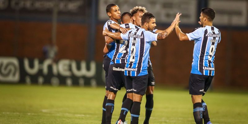 Grêmio supera Esportivo fora de casa para permanecer 100%
