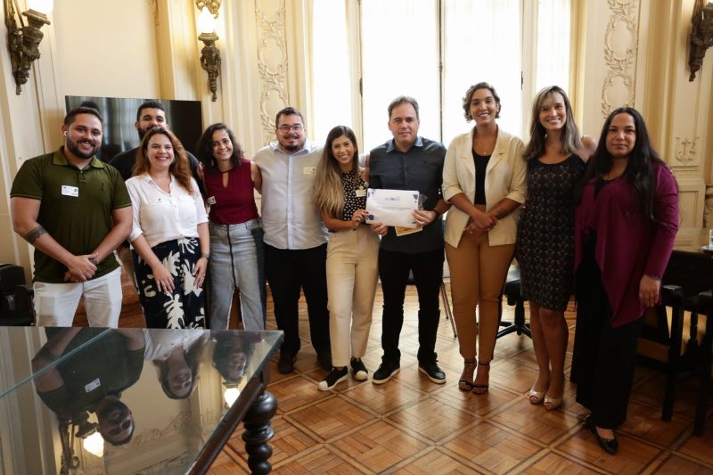 Coordenadora da Juventude de Volta Redonda se reúne com novo secretário estadual