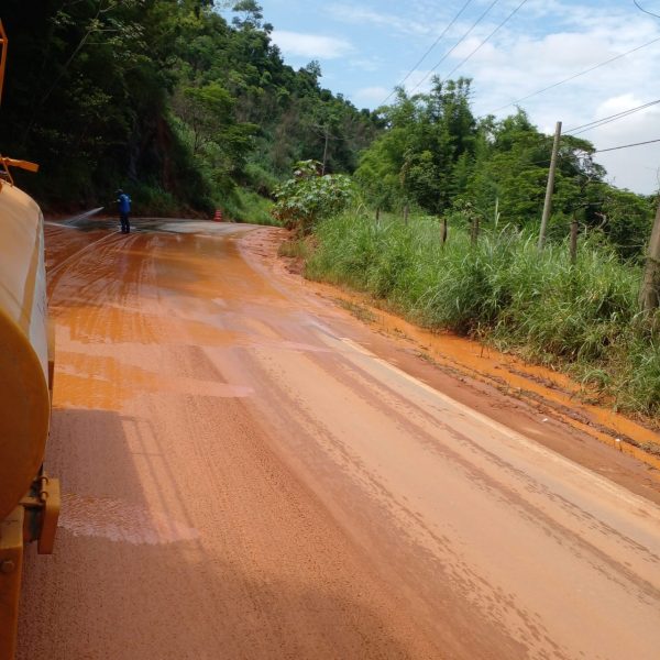 Prefeitura de Volta Redonda segue nas ruas limpando e amenizando impactos dos temporais