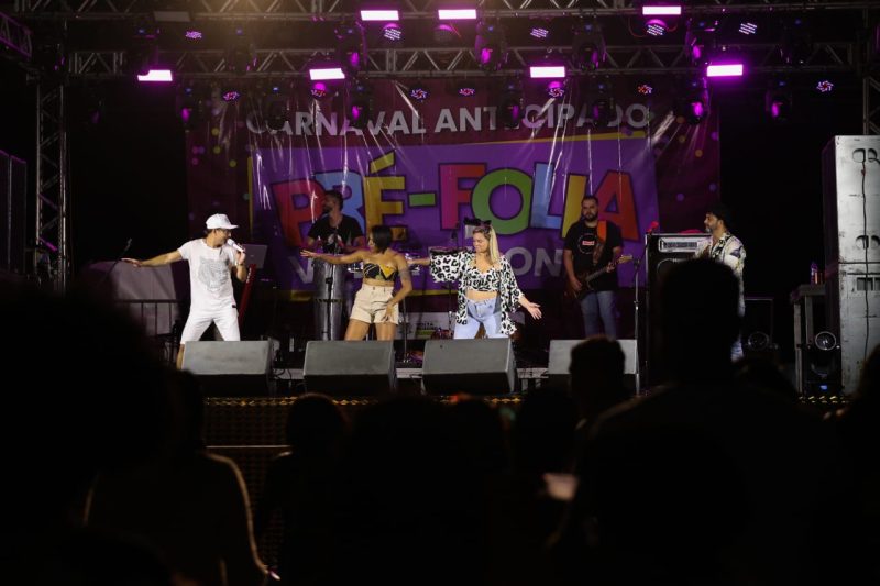 ‘Pré-folia Volta Redonda’ agita final de semana na Ilha São João com shows e muita diversão