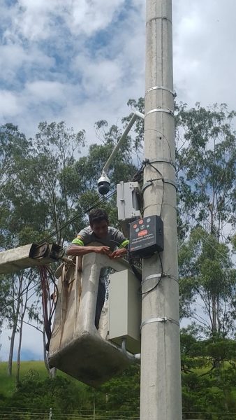 Volta Redonda: torre de telefonia celular do bairro São Sebastião passa por reparos