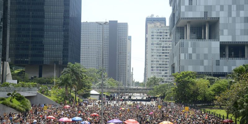 Ordem Pública aplica multas por irregularidades no carnaval do Rio