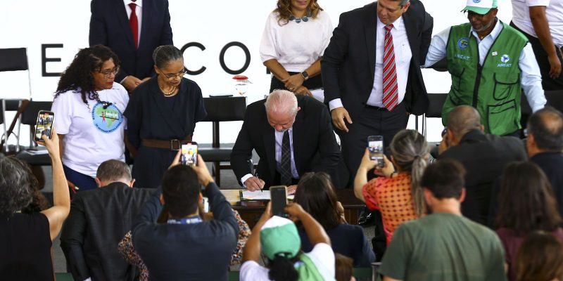 Governo edita medidas para dar protagonismo a catadores de recicláveis