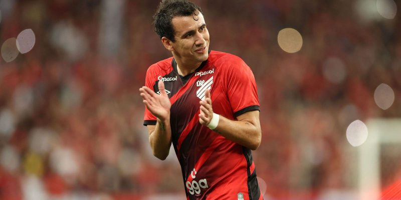 Pablo marca e Athletico-PR vence Cascavel na Arena da Baixada