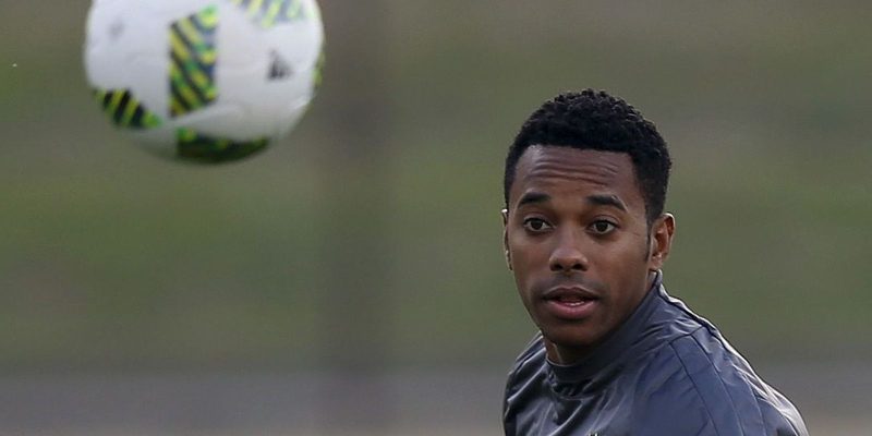 STJ dá 15 dias para defesa de Robinho contestar condenação na Itália