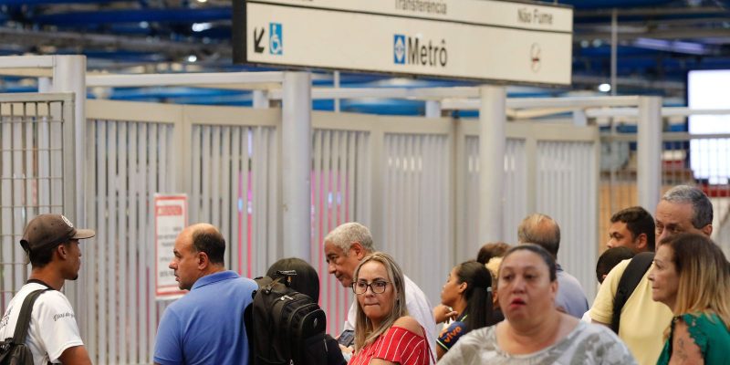 Juíza reafirma decisão que permite catraca livre no metrô de São Paulo