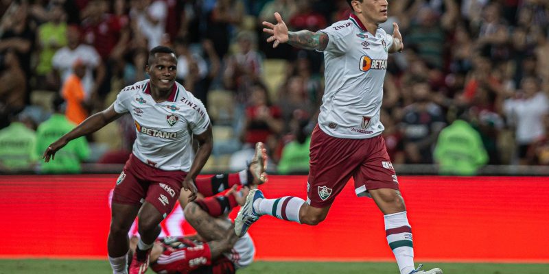 Fluminense vence Flamengo no Maracanã e conquista Taça Guanabara