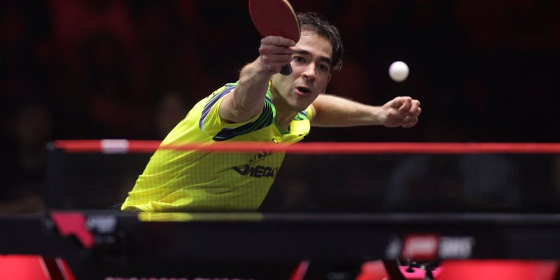 Tênis de mesa: Hugo Calderano cai para astro chinês em Singapura