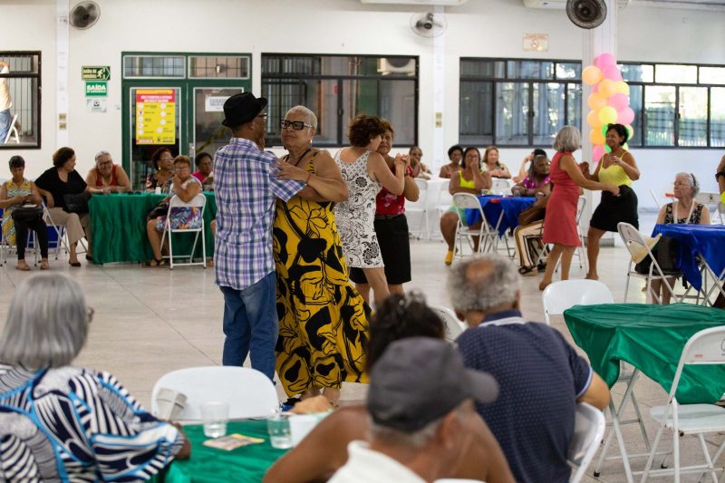 Academia da Vida comemora os 21 anos com ‘Tarde Dançante’ em Volta Redonda