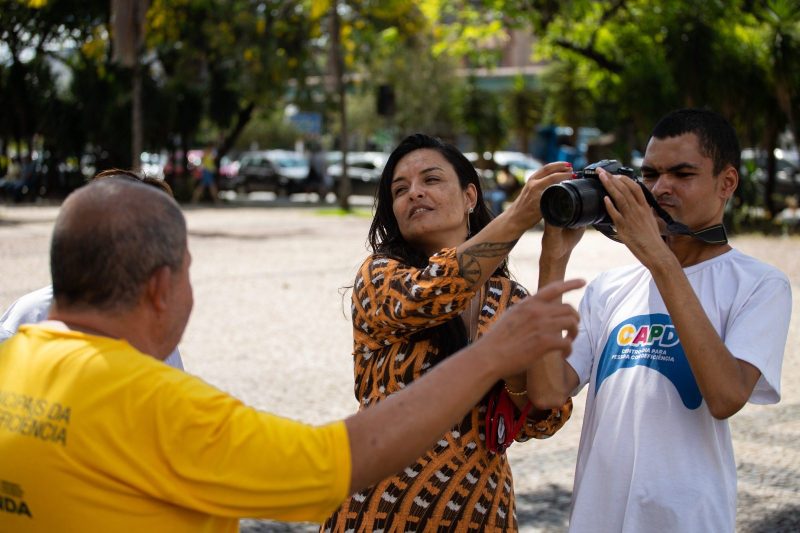 Oficina de Fotografia é novidade para usuários do Centro Dia para Pessoas com Deficiência de Volta Redonda em 2023