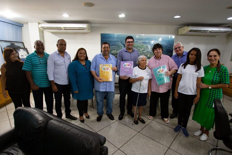 Volta Redonda recebe mais livros em braile para biblioteca para deficientes visuais