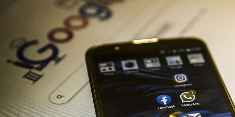 Educação midiática é caminho contra desinformação, dizem especialistas