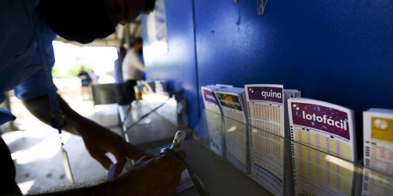 Ninguém acerta a Mega-Sena e prêmio acumula para R$ 42 milhões