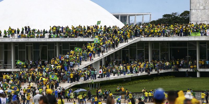 STF tem quatro votos para tornar réus envolvidos em atos golpistas