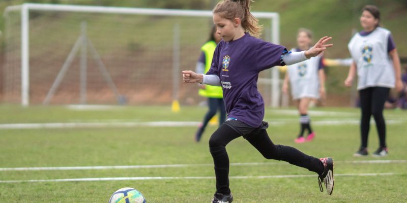 Programas do Governo Federal e da CBF fortalecem o futebol feminino