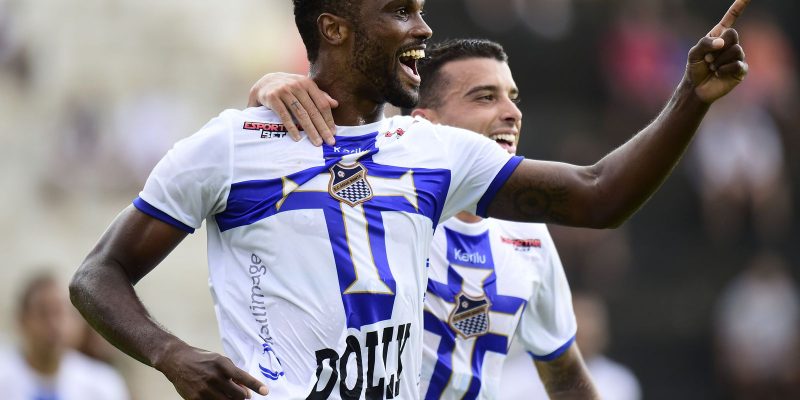 Paulista: Bruno Mezenga decide e Água Santa sai na frente do Palmeiras