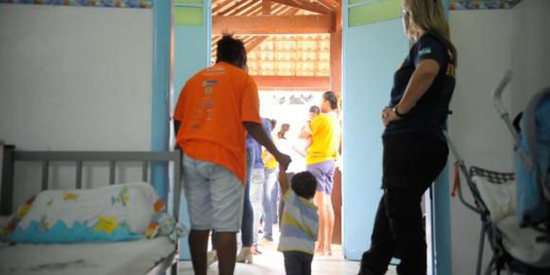 Curso gratuito para cuidador capacita brasileiros e refugiados no Rio
