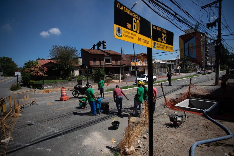 Obras da Rua 33 são realizadas por trechos e garantem modernização à tradicional área comercial de Volta Redonda