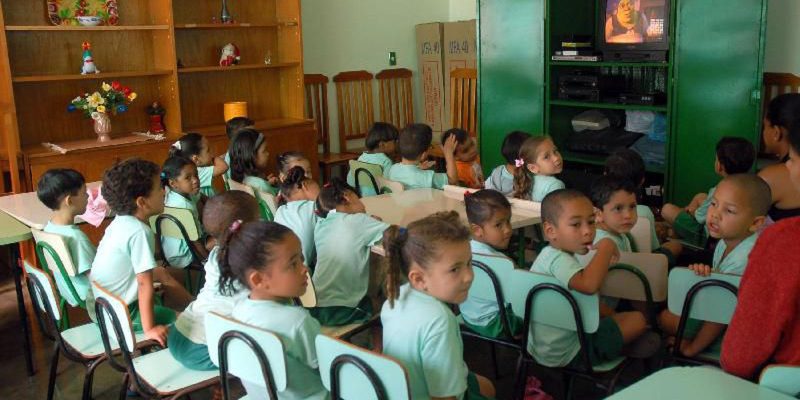 Creches de três comunidades receberão recursos da Loterj