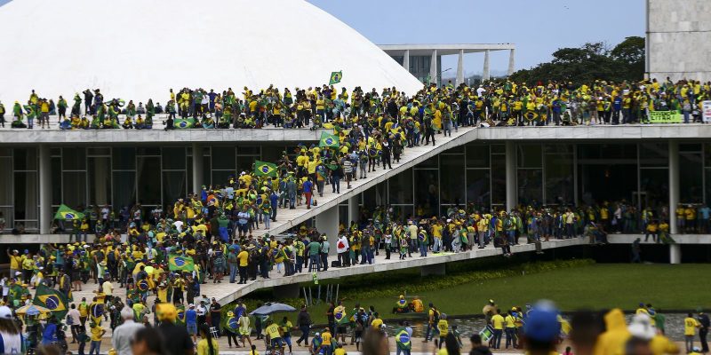 STF tem placar de 7 a 0 para tornar réus mais 200 envolvidos no 8/1