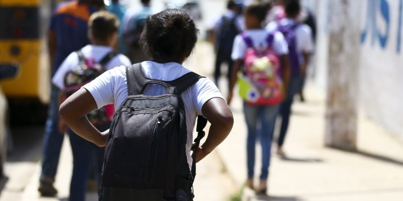 Segurança é mais do que criar barreiras à escola, dizem especialistas