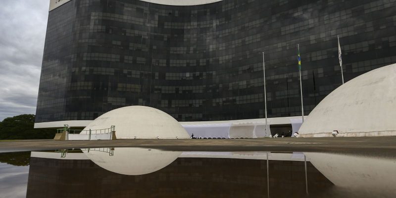 TSE nega pedido para tornar Moraes suspeito para julgar Bolsonaro